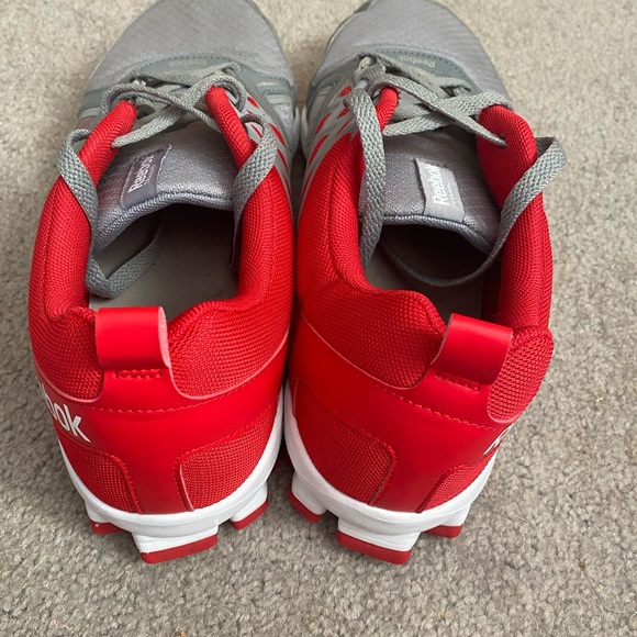 Reebok Training Sneaker - Picture 2 of 3